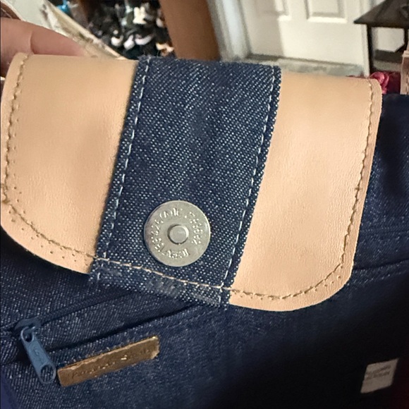 Amanda Smith Red and Tan Striped Tote - Picture 9 of 16